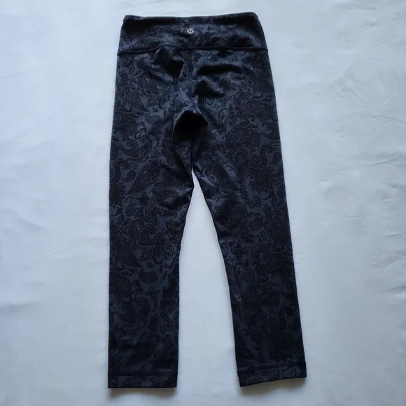 🍋Like New Lululemon Wunder Under Crop - Picture 6 of 11